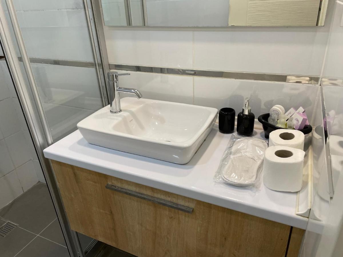 Girne Merkez Cozy 2+1 Daire Wifi +Netflix Lejlighed Eksteriør billede